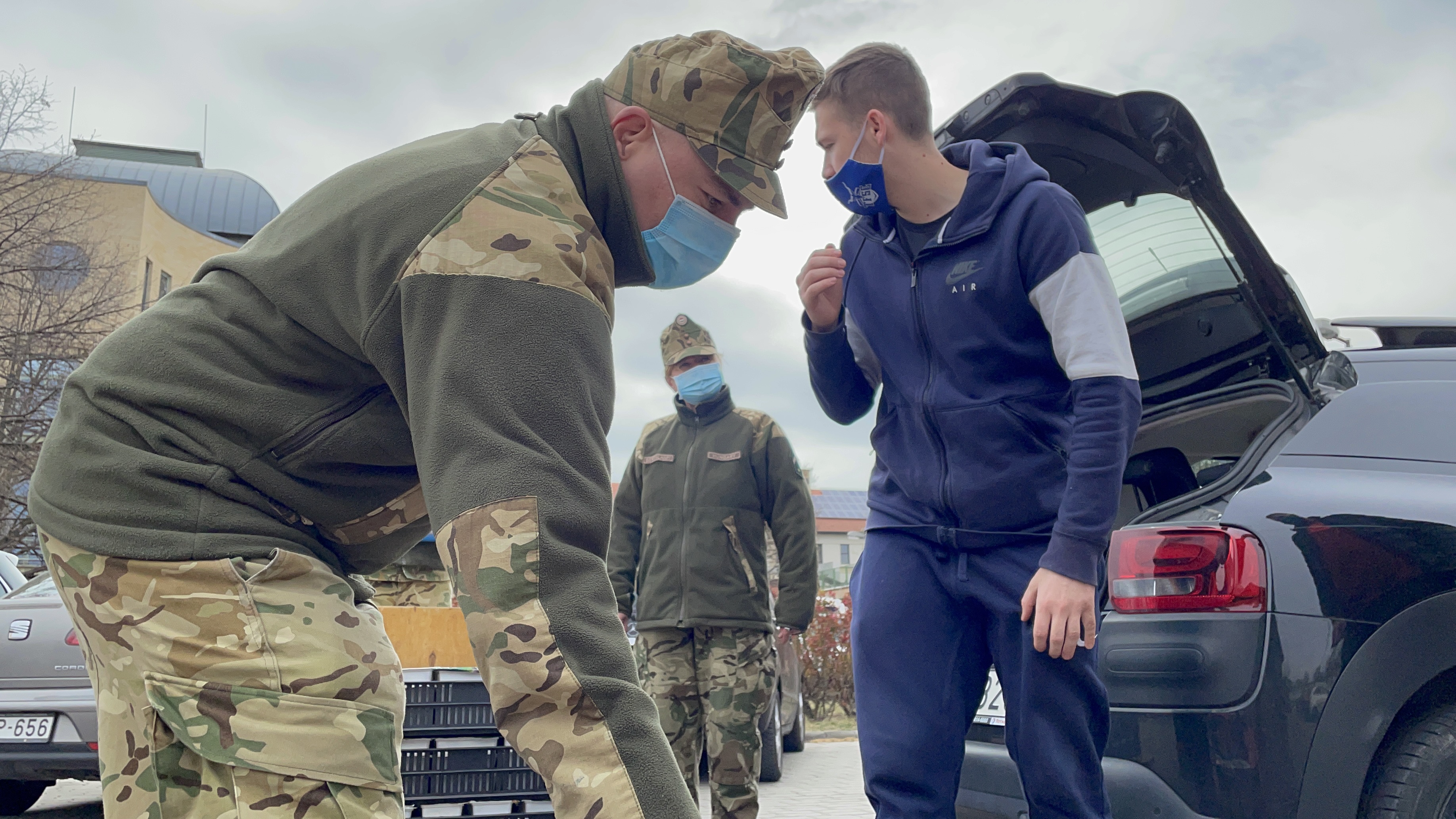 Az Egészségkonyha melegétel adománya az Uzsoki Utcai Kórház dolgozóinak