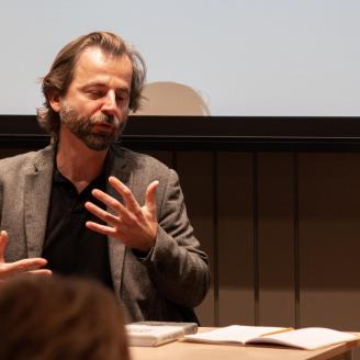 Könyvekkel a mentális egészségért III. - Beszélgetés Grecsó Krisztiánnal