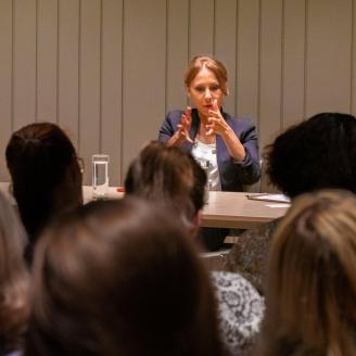 Könyvekkel a mentális egészségért IV.-Beszélgetés Orvos-Tóth Noémivel