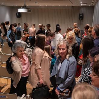 Könyvekkel a mentális egészségért IV.-Beszélgetés Orvos-Tóth Noémivel