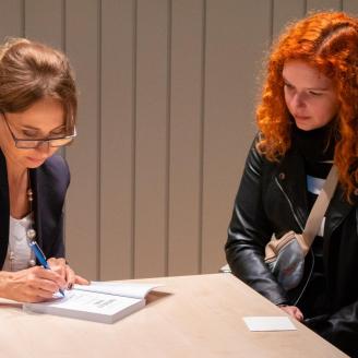 Könyvekkel a mentális egészségért IV.-Beszélgetés Orvos-Tóth Noémivel