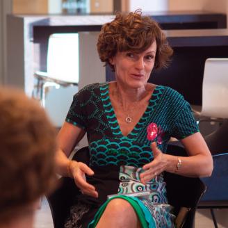 Könyvekkel könnyebb: Ulickaja könyvével indult el a könyvklubunk