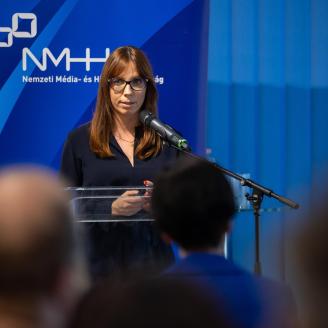 Képernyők vonzásában konferencia