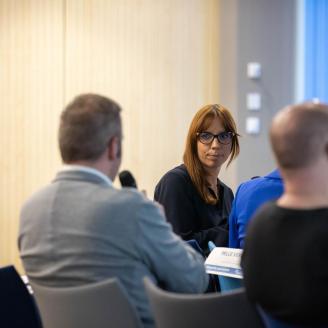 Képernyők vonzásában konferencia