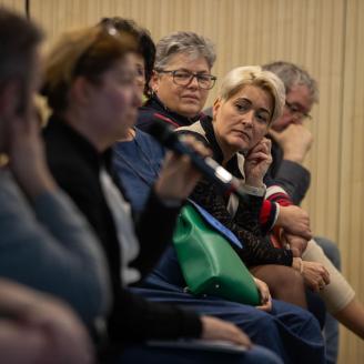 Képernyők vonzásában konferencia