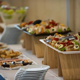 Képernyők vonzásában konferencia