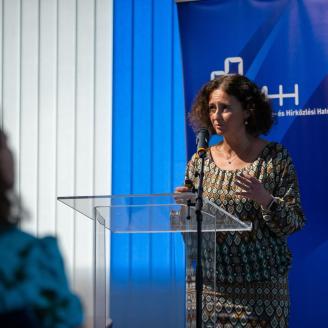 Képernyők vonzásában konferencia