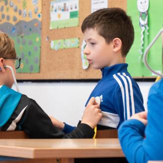 ViDRa doktor a a csomádi Esztergály Mihály Általános Iskolában