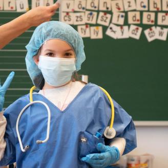 ViDRa doktor a a csomádi Esztergály Mihály Általános Iskolában